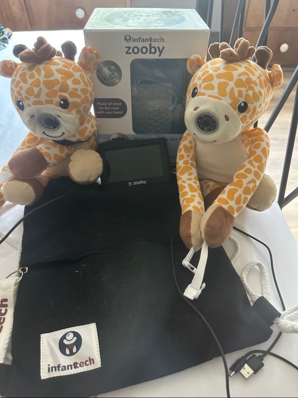 InfantTech Zooby Giraffe Soothing Plush Pair with Monitor - Yellow & Brown